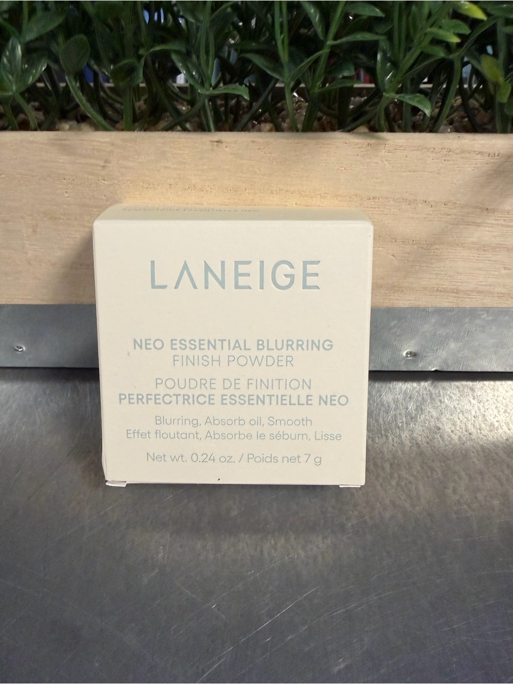 LANEIGE Neo Blurring Powder Compact (NEW!) - Picture 8 of 12